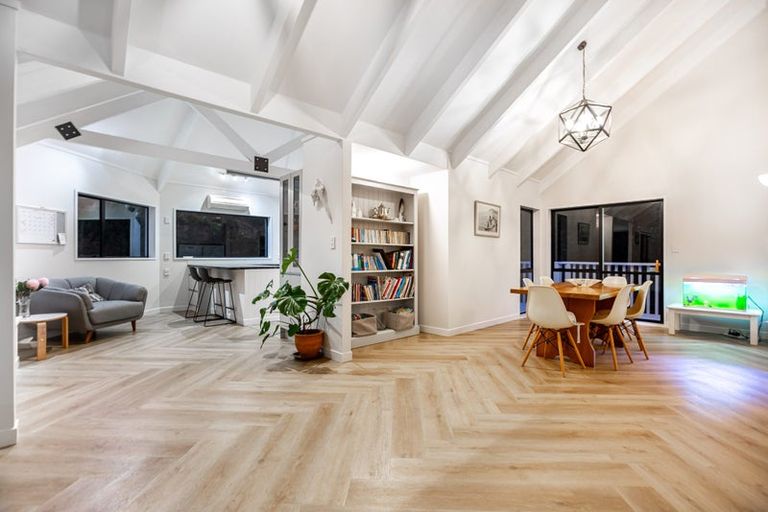 Photo of property in 274 Valley Road, Paraparaumu, 5032