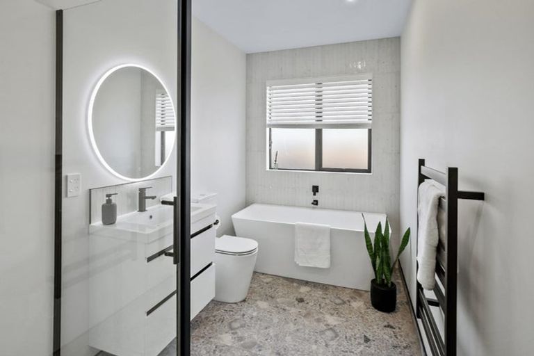 Photo of property in 25 Oralee Terrace, Peacocke, Hamilton, 3206