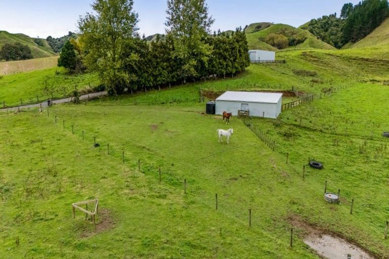 Photo of property in 210 Standish Road, Toko, Stratford, 4392