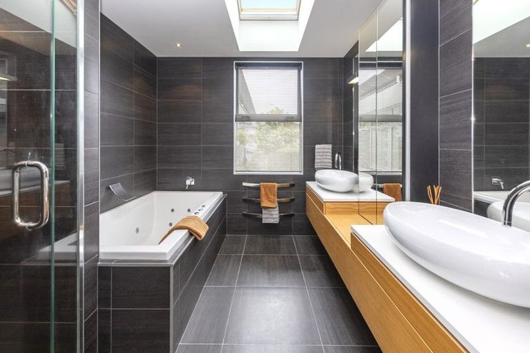 Photo of property in 101 Glenstrae Road, Redcliffs, Christchurch, 8081