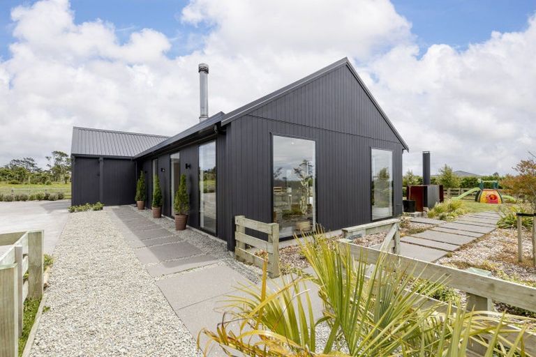 Photo of property in 589 Kent Road, Korito, New Plymouth, 4371