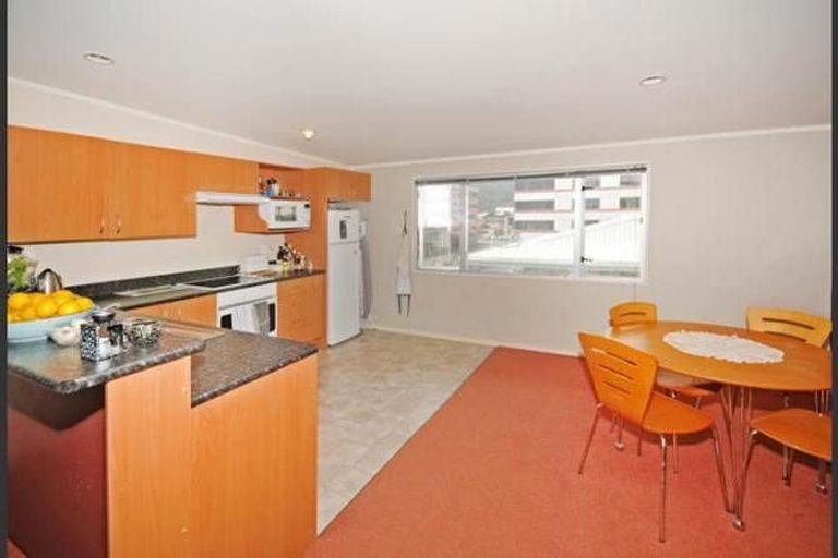 Photo of property in 7/3 Kelvin Grove, Te Aro, Wellington, 6011