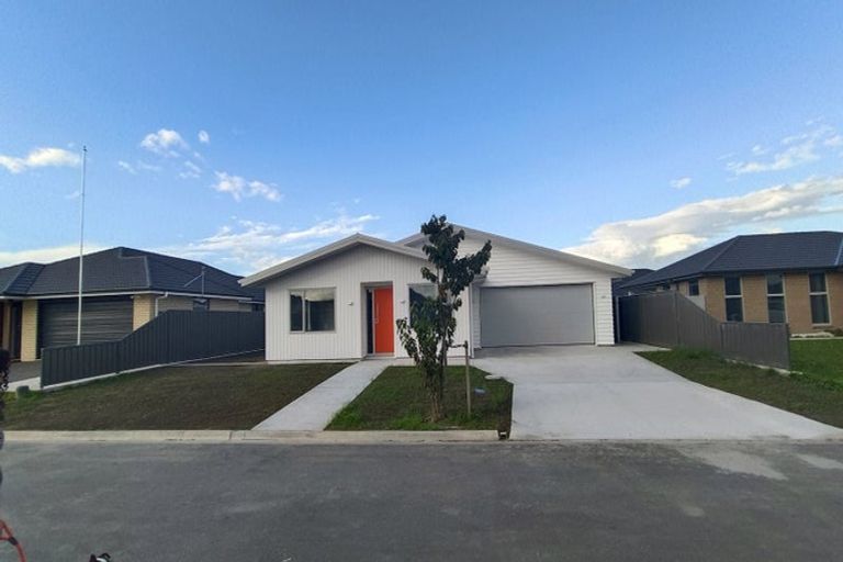 Photo of property in 18 Mckay Close, Frimley, Hastings, 4120