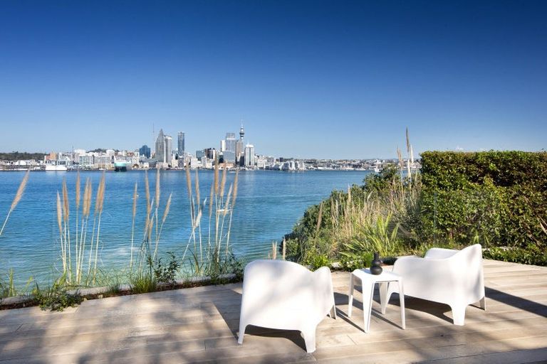 Photo of property in 53a Stanley Point Road, Stanley Point, Auckland, 0624