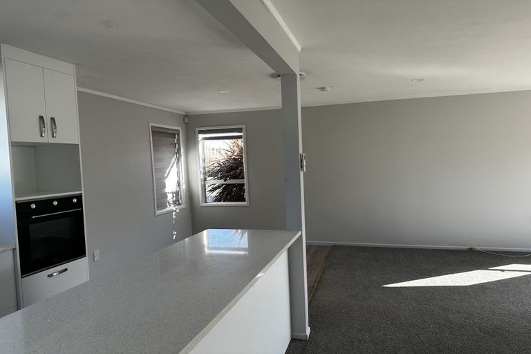 Photo of property in 5 Bluewater Place, Wattle Downs, Auckland, 2103