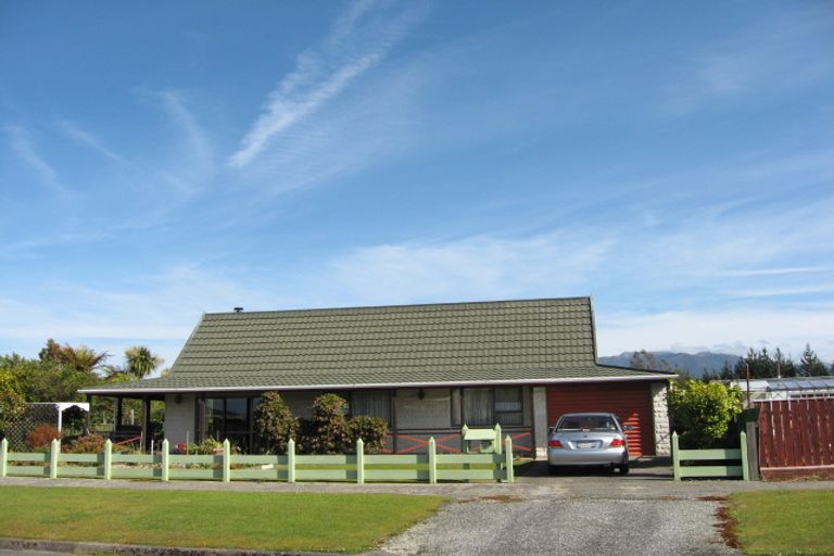 Photo of property in 28 Disraeli Street, Westport, 7825