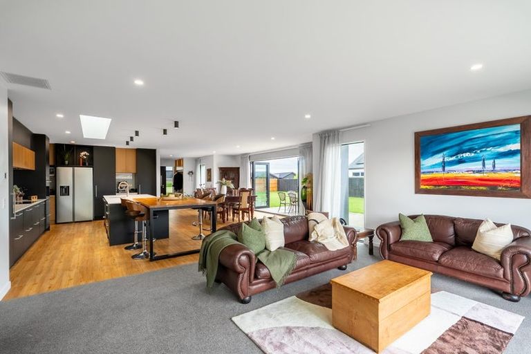 Photo of property in 4 Barewood Grove, West Melton, 7618