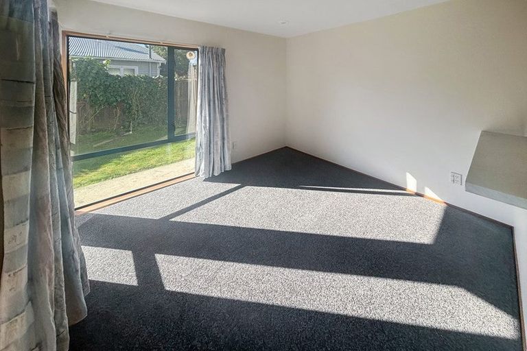 Photo of property in 2 Kinleys Lane, St Albans, Christchurch, 8014