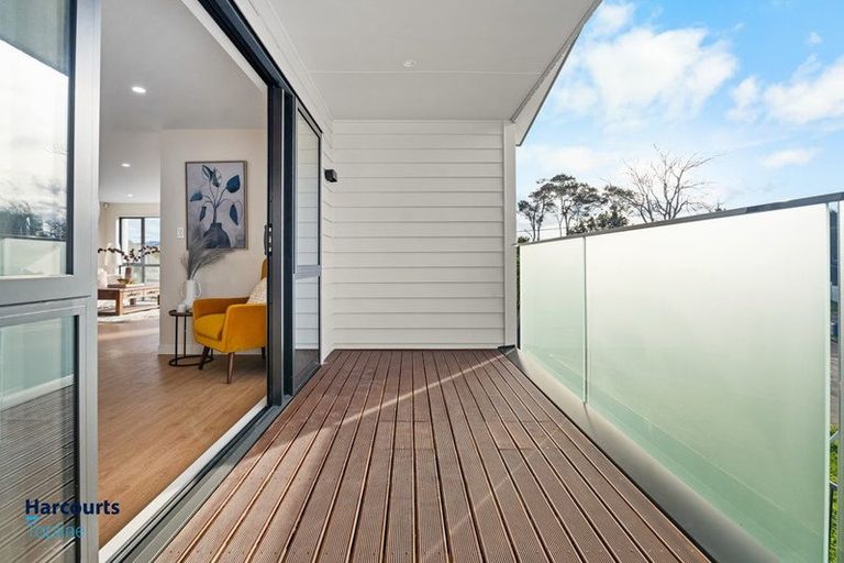 Photo of property in 30 Routley Drive, Glen Eden, Auckland, 0602