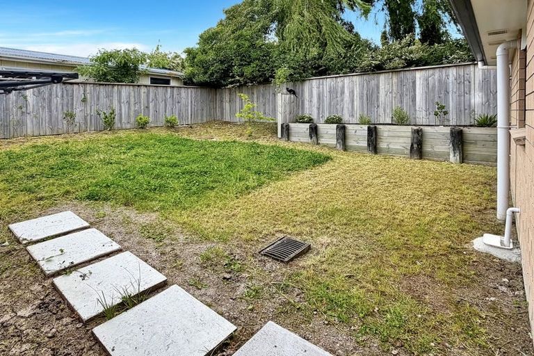 Photo of property in 17b Martin Place, Kelston, Auckland, 0602