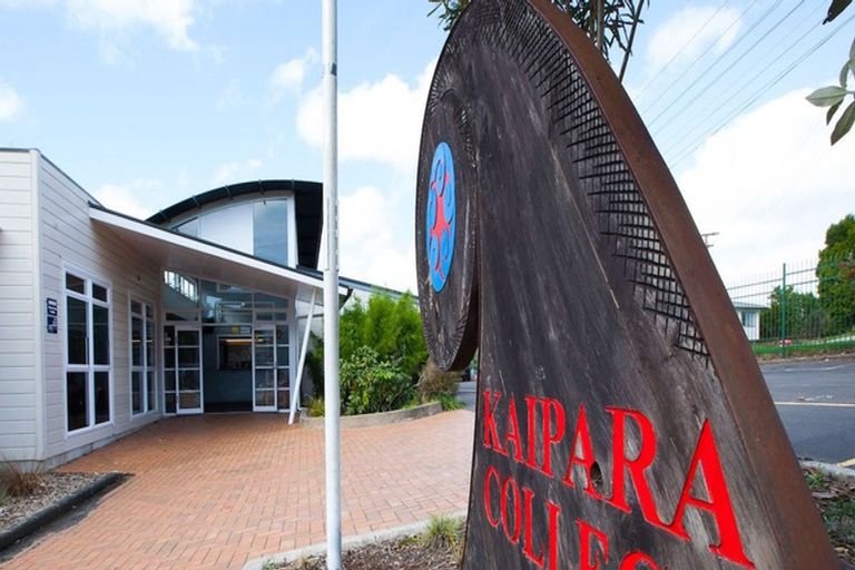 Photo of property in 8 Lewann Lane, Helensville, 0800