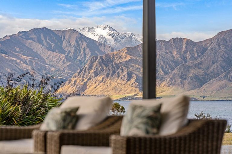 Photo of property in 12 Flora Dora Parade, Lake Hawea, Wanaka, 9382