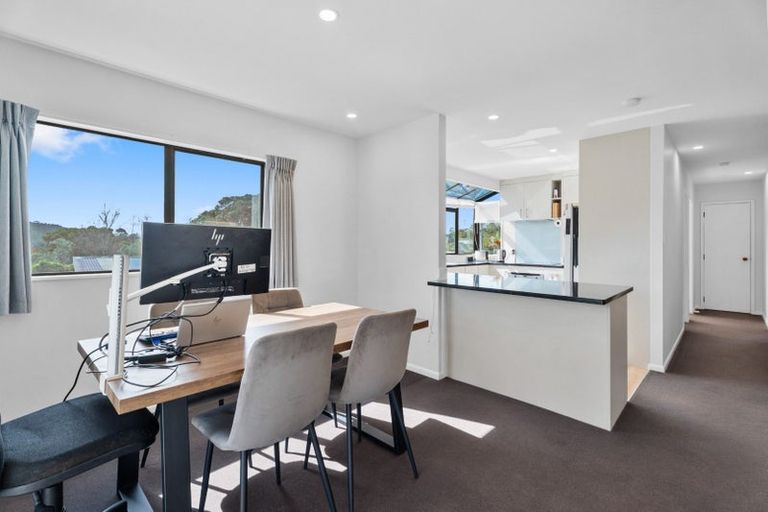 Photo of property in 2/12 Gazelle Avenue, Beach Haven, Auckland, 0626