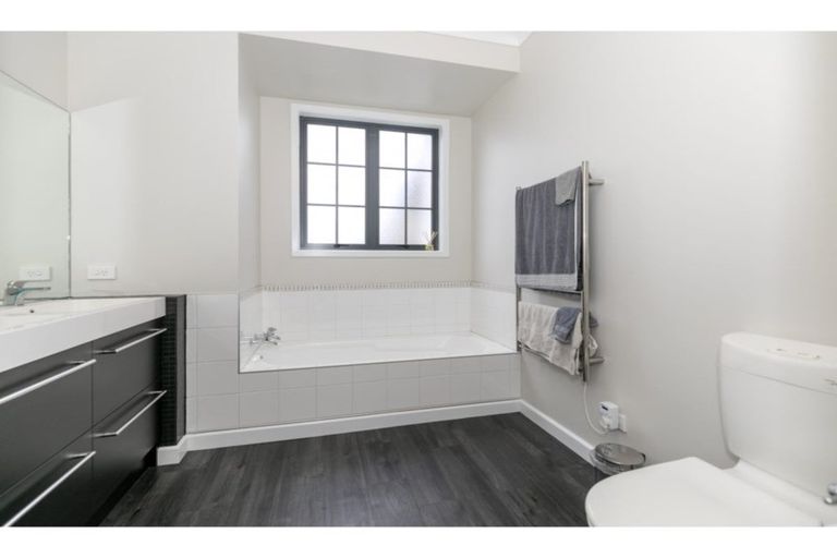 Photo of property in 5 Casey Avenue, Fairfield, Hamilton, 3214