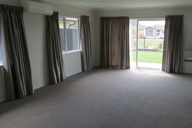 Photo of property in 17 Burford Way, Rolleston, 7615