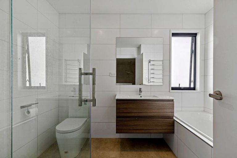 Photo of property in 10 Tihema Lane, Westgate, Auckland, 0614