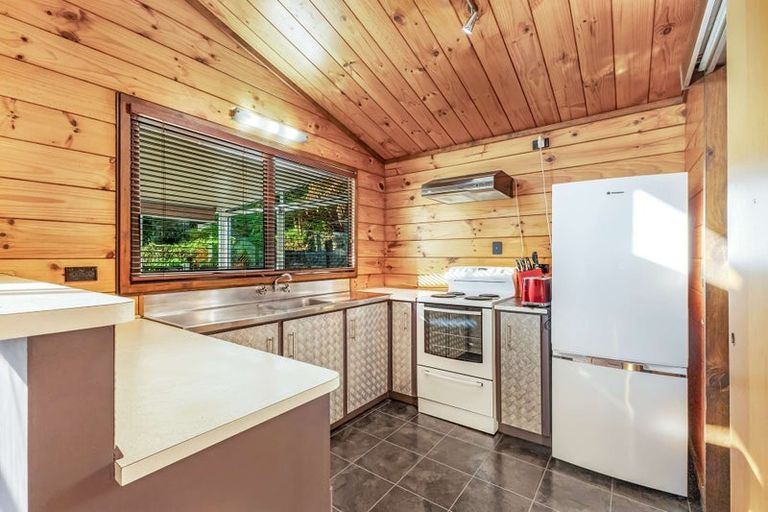 Photo of property in 8g Nevada Drive, Merrilands, New Plymouth, 4312