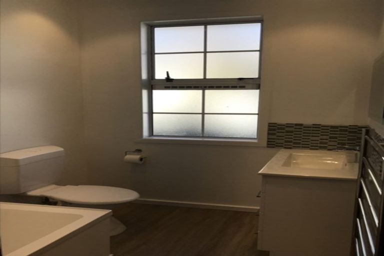 Photo of property in 13 Liverpool Street, Miramar, Wellington, 6022