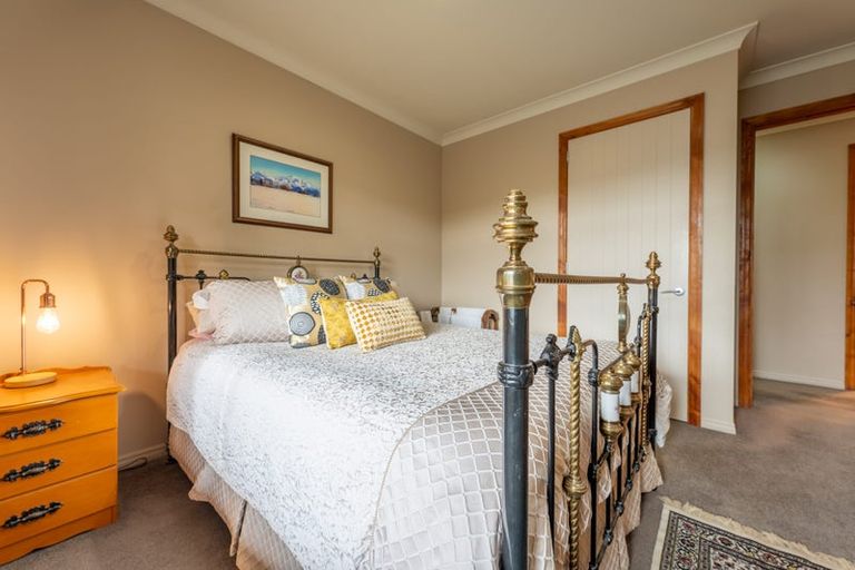 Photo of property in 17 Downs Road, Geraldine, 7930