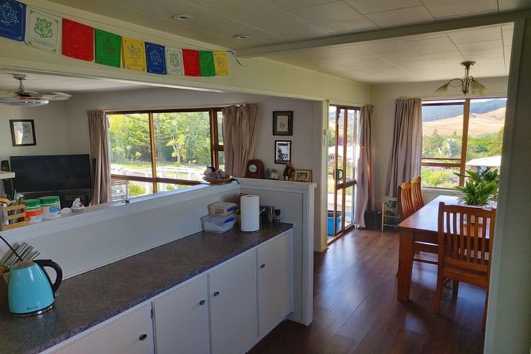 Photo of property in 17 Rautawhiri Road, Helensville, 0800