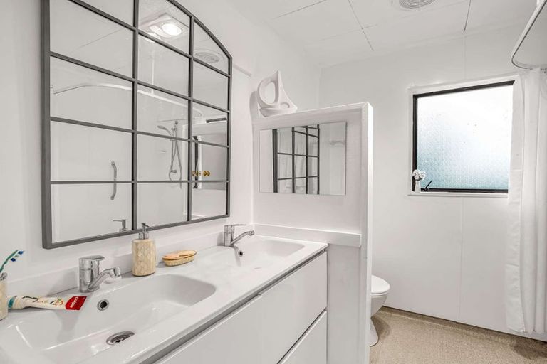 Photo of property in 10a Rira Street, Marton, 4710