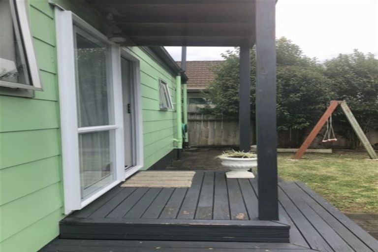 Photo of property in 3/92 Kenderdine Road, Papatoetoe, Auckland, 2025