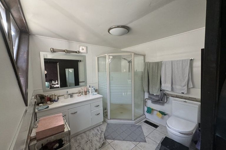 Photo of property in 454a Stokes Valley Road, Stokes Valley, Lower Hutt, 5019