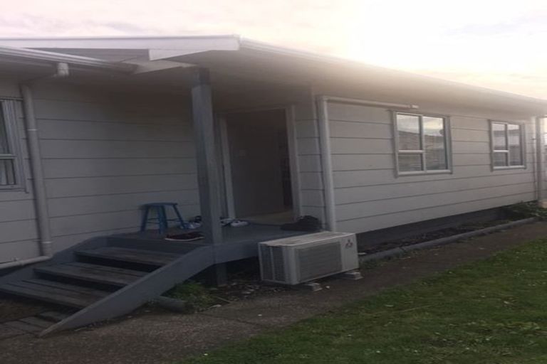 Photo of property in 1/22 Opaheke Road, Papakura, 2110