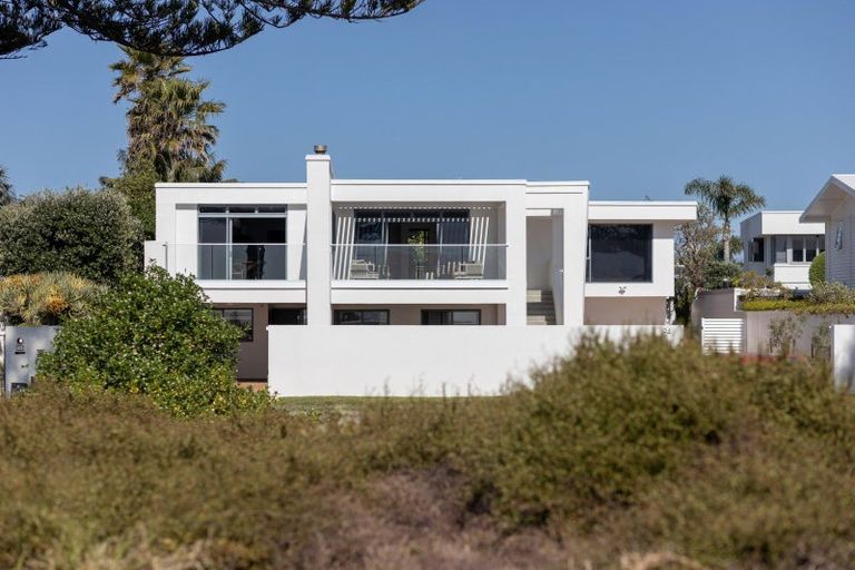 Photo of property in 94 Marine Parade, Mount Maunganui, 3116