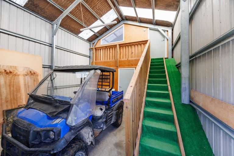 Photo of property in 12 Fleetwood Lane, Turitea, Palmerston North, 4472