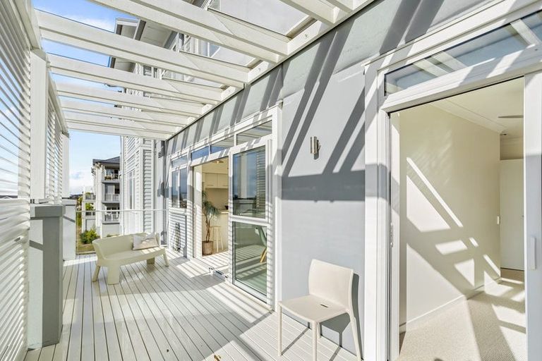 Photo of property in 114 Landmark Terrace, Orewa, 0931