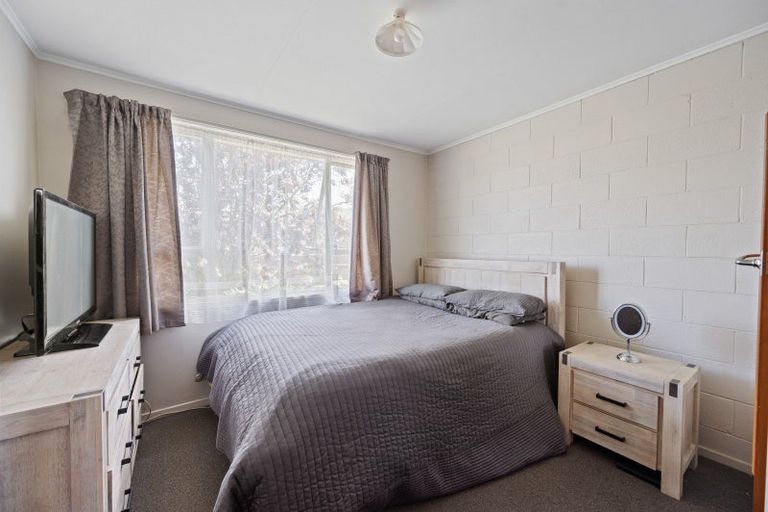 Photo of property in 27 Liverpool Crescent, Flaxmere, Hastings, 4120