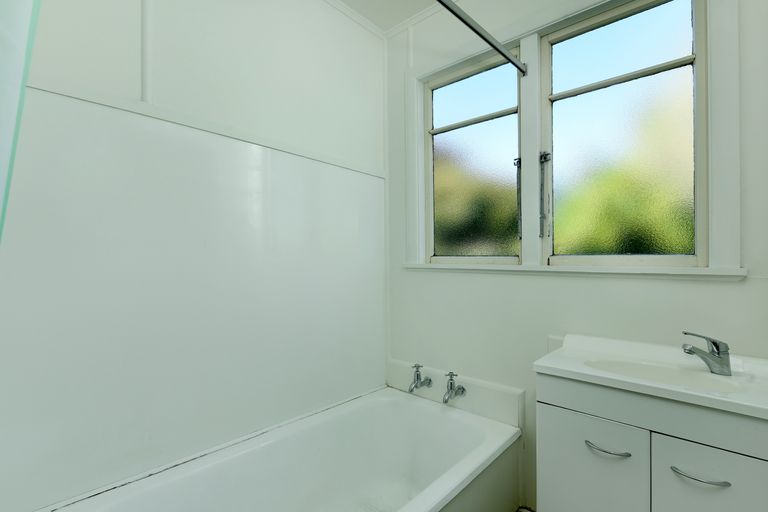 Photo of property in 15 Centennial Road, Tahunanui, Nelson, 7011
