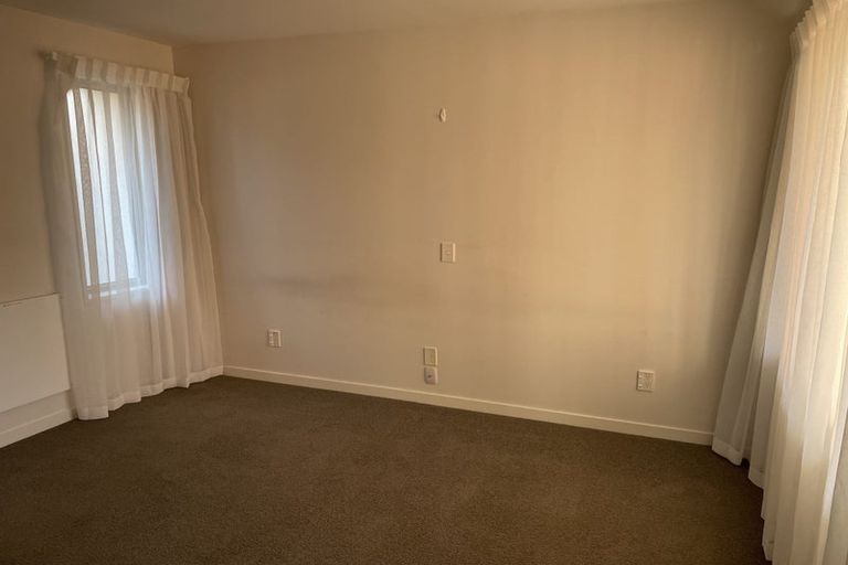 Photo of property in 2/28 Tintern Avenue, Avonhead, Christchurch, 8042