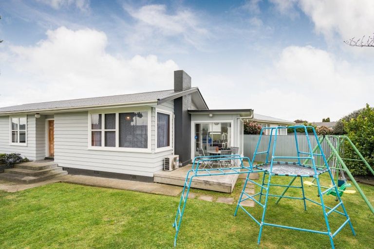 Photo of property in 87 Sutherland Crescent, Westbrook, Palmerston North, 4412