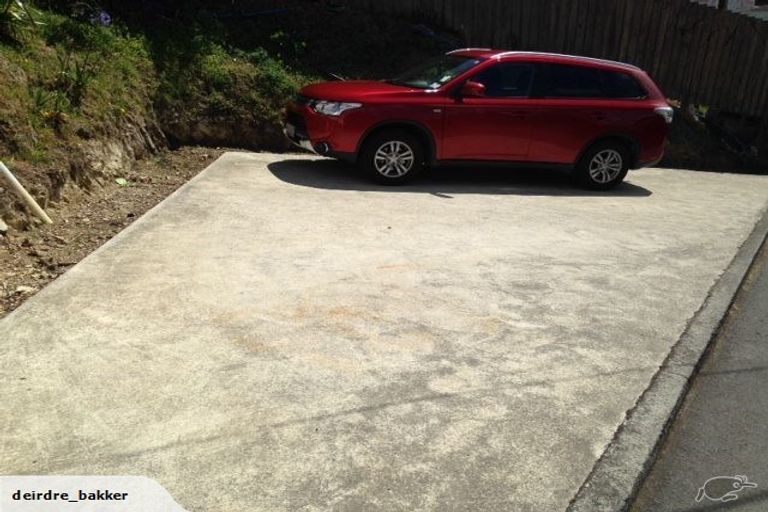 Photo of property in 2 Kopiko Way, Brooklyn, Wellington, 6021