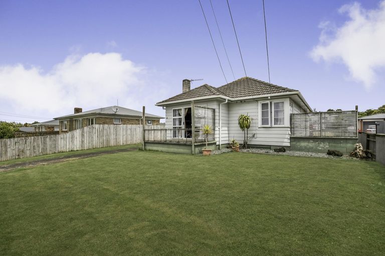 Photo of property in 32 Montgomery Avenue, Pukekohe, 2120