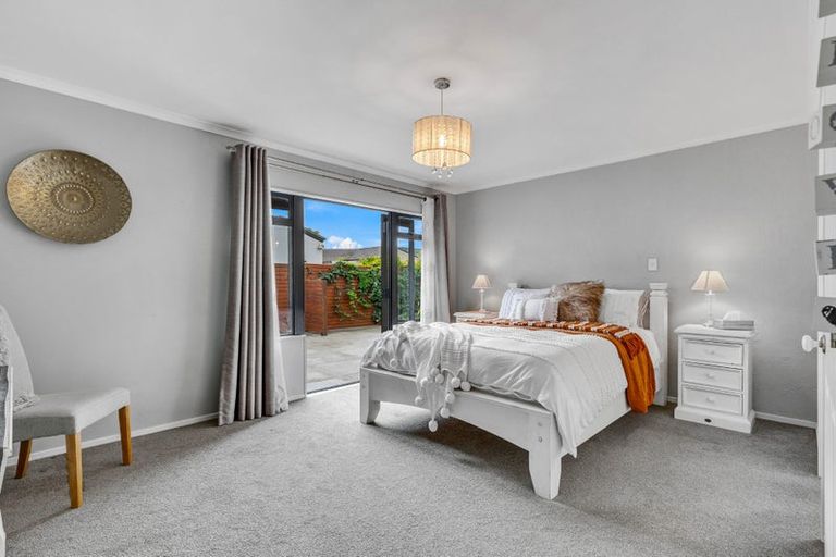 Photo of property in 11 Huntaway Lane, Te Atatu Peninsula, Auckland, 0610