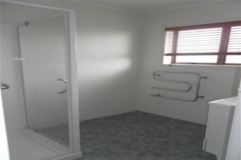 Photo of property in 38a Amorino Drive, Red Beach, 0932