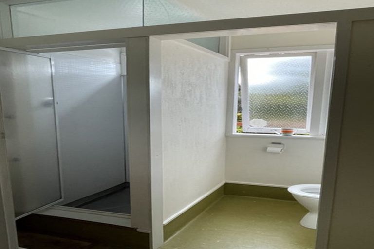 Photo of property in 24 Beacon Hill Road, Strathmore Park, Wellington, 6022