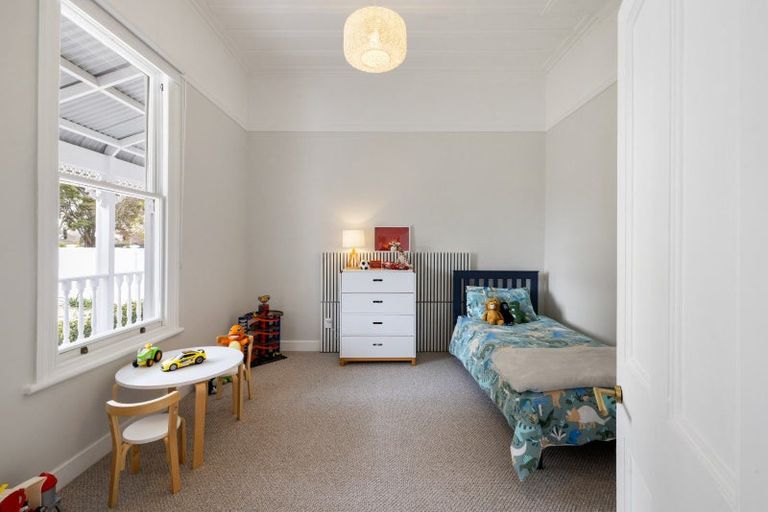 Photo of property in 114 Victoria Street, Cambridge, 3434