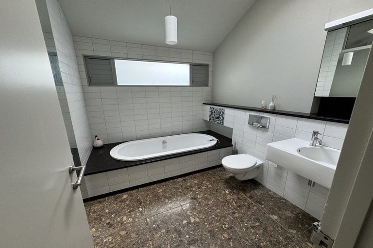 Photo of property in 261 Airfield Road, Ardmore, Papakura, 2582