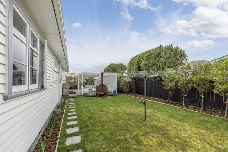 Photo of property in 4 Beauchamp Street, Tawa, Wellington, 5028