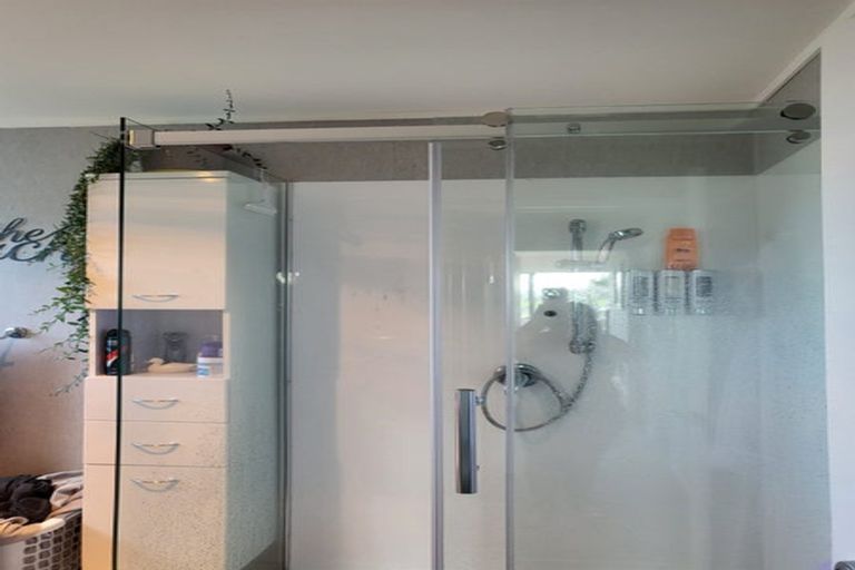 Photo of property in 1 Watts Street, Waipawa, 4210