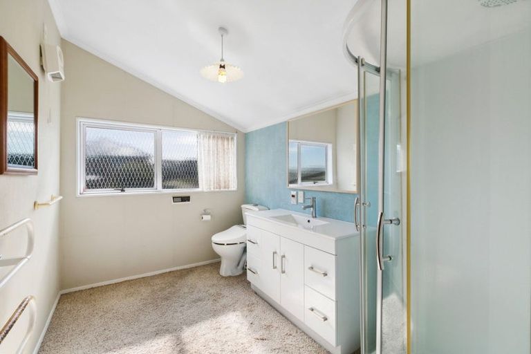 Photo of property in 5 Nobs Line, Strandon, New Plymouth, 4312