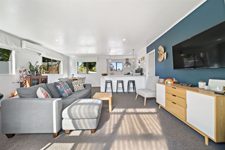 Photo of property in 80 Kervil Avenue, Te Atatu Peninsula, Auckland, 0610
