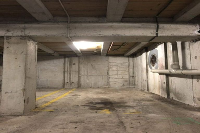 Photo of property in St Pauls Apartments, 66/43u Mulgrave Street, Thorndon, Wellington, 6011