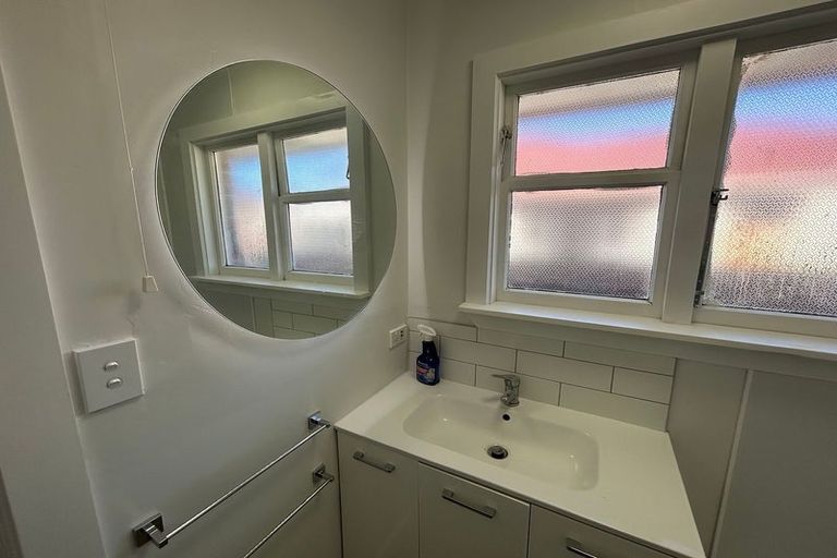 Photo of property in 14 Shaftesbury Street, Avonhead, Christchurch, 8042