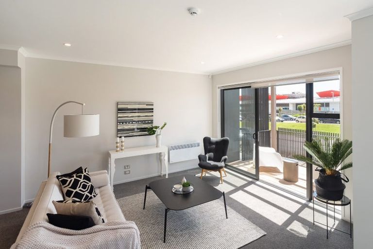 Photo of property in 85e Hobsonville Point Road, Hobsonville, Auckland, 0616