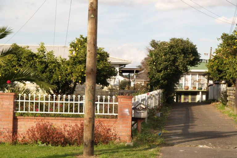Photo of property in 11b Blake Road, Mangere East, Auckland, 2024